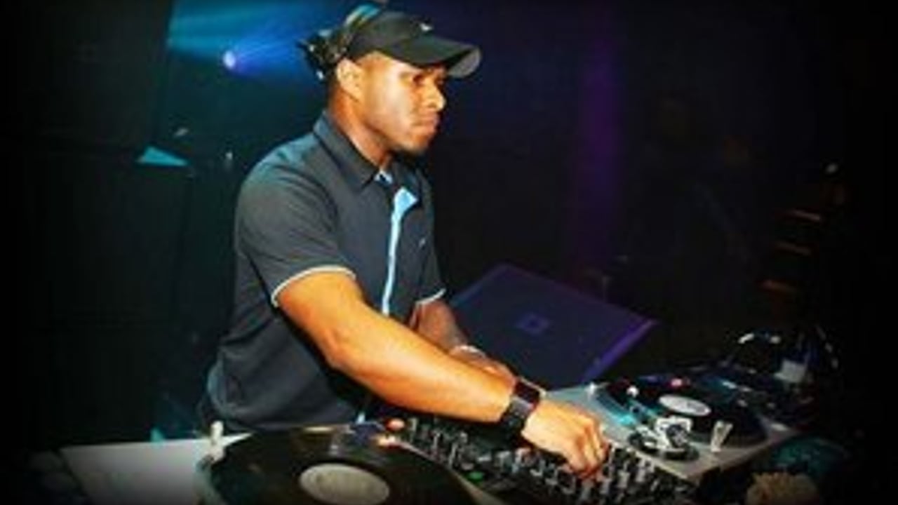DJ Ez