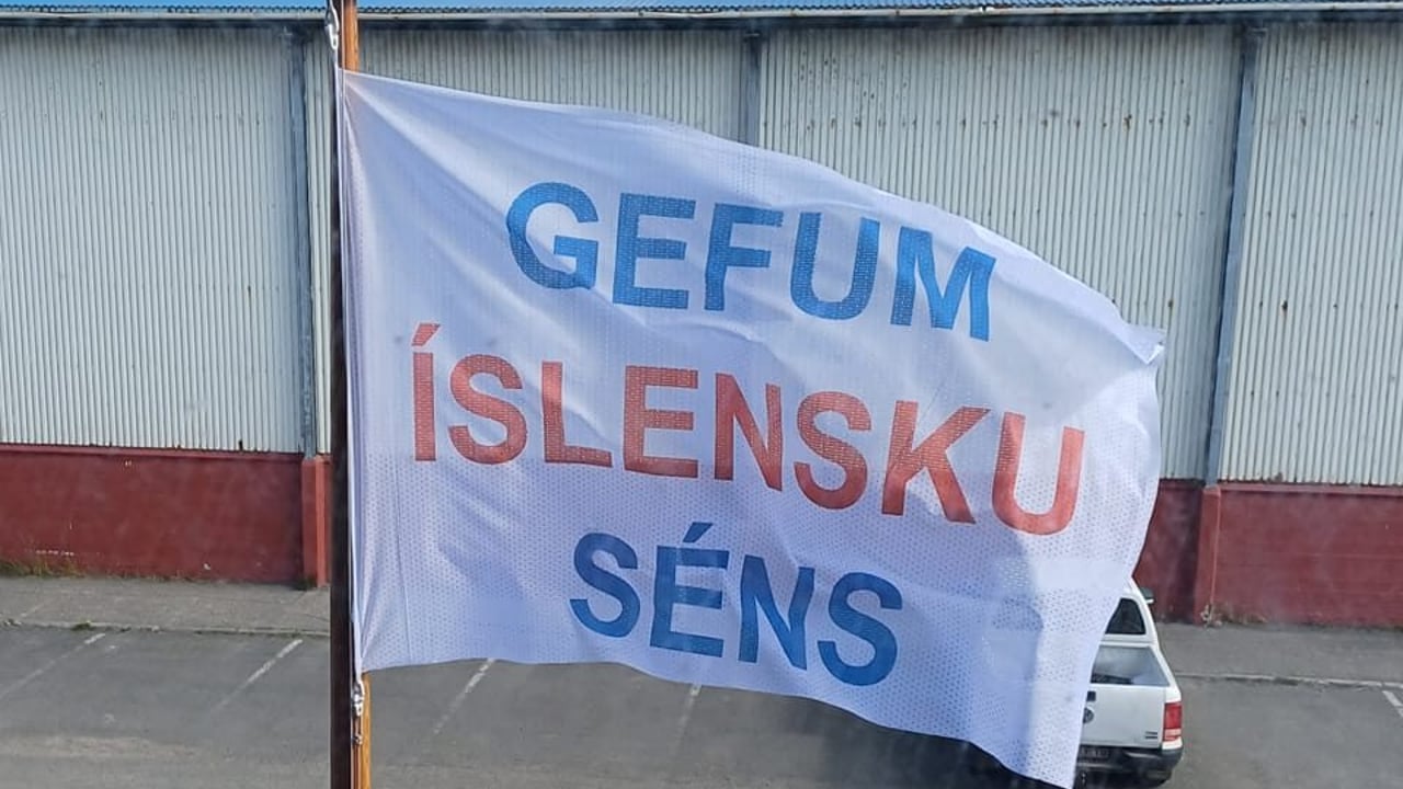 Gefum íslensku séns