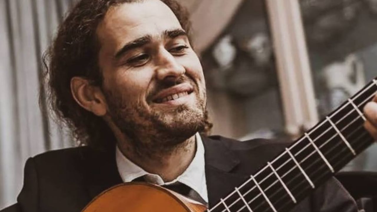 Alejandro Florez - Guitarist