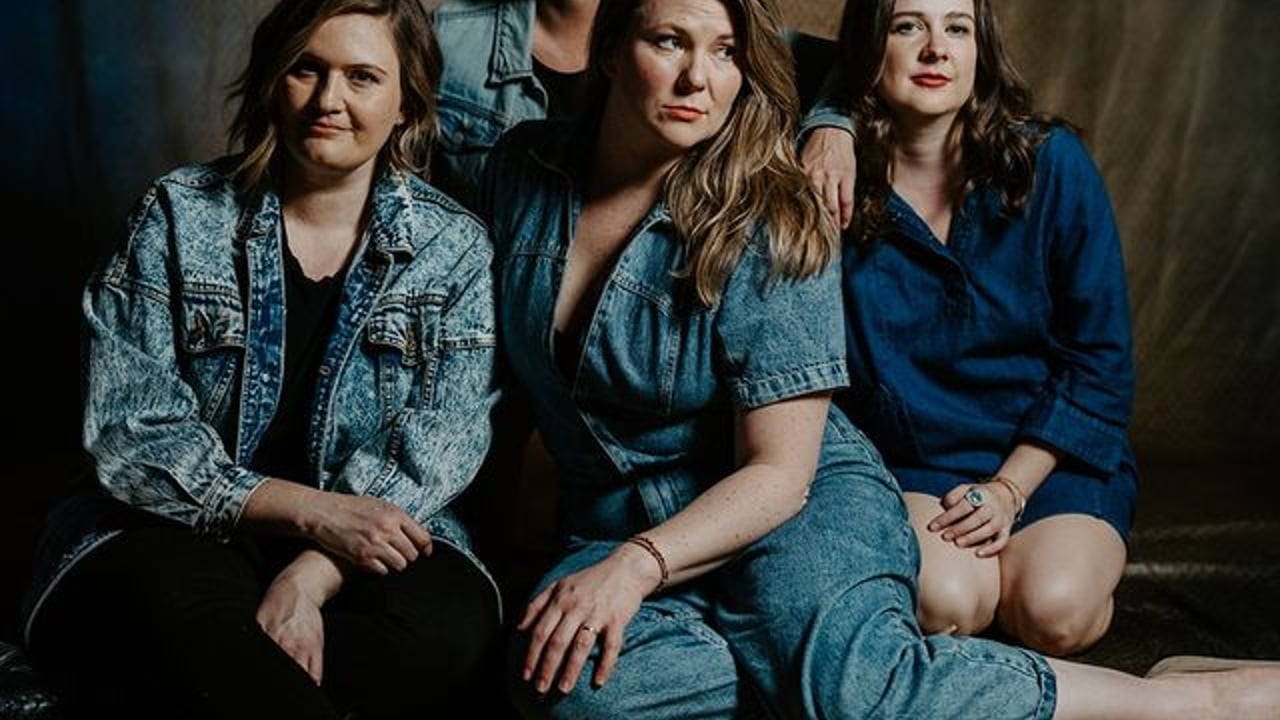 Della Mae