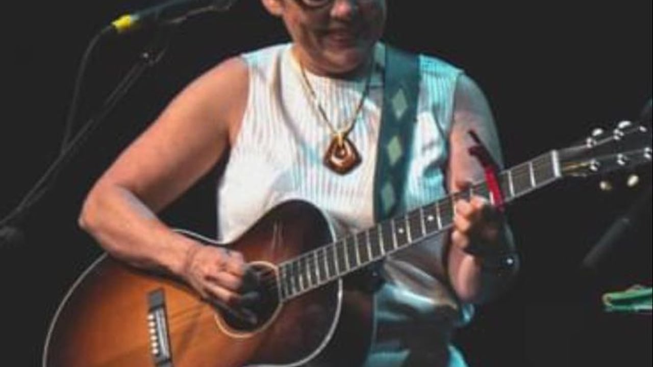 Iris Dement