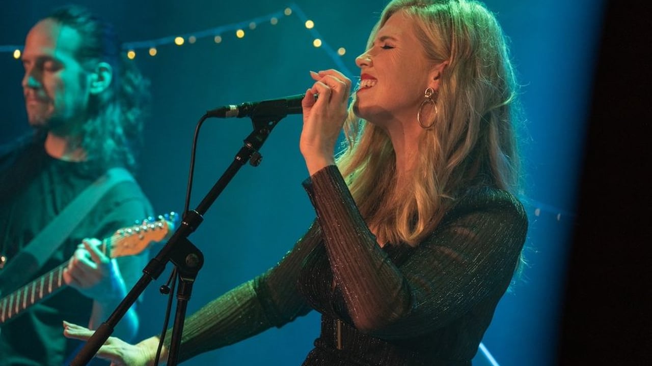 Lucy Burke - Singer/Songwriter
