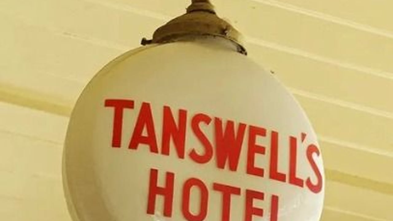 Tanswells Commercial Hotel