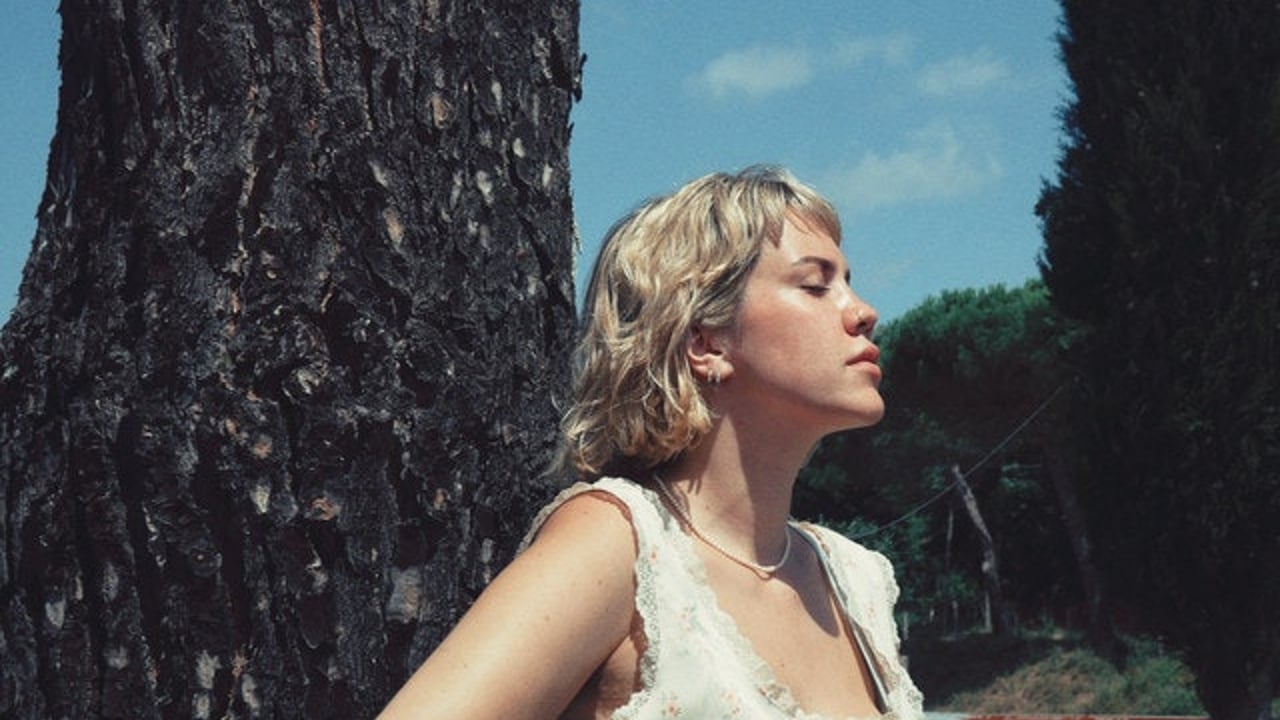 Bess Atwell