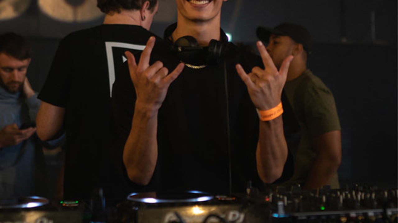 AZYR