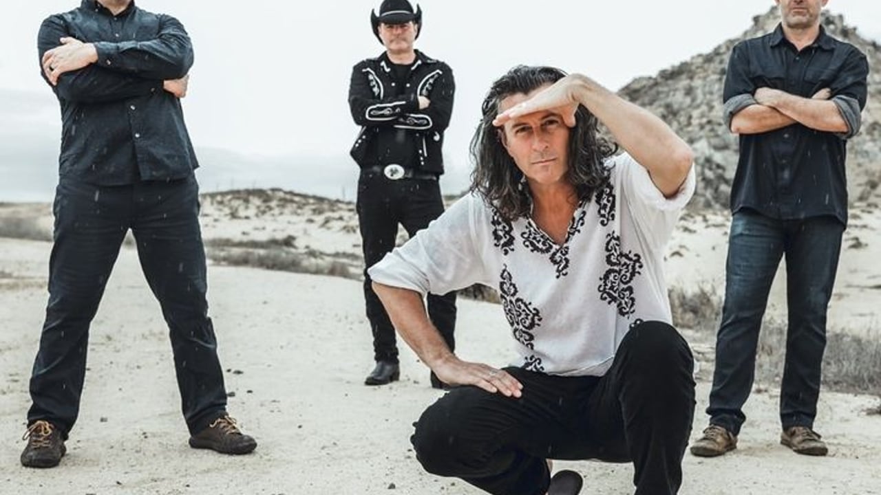 Roger Clyne & the Peacemakers