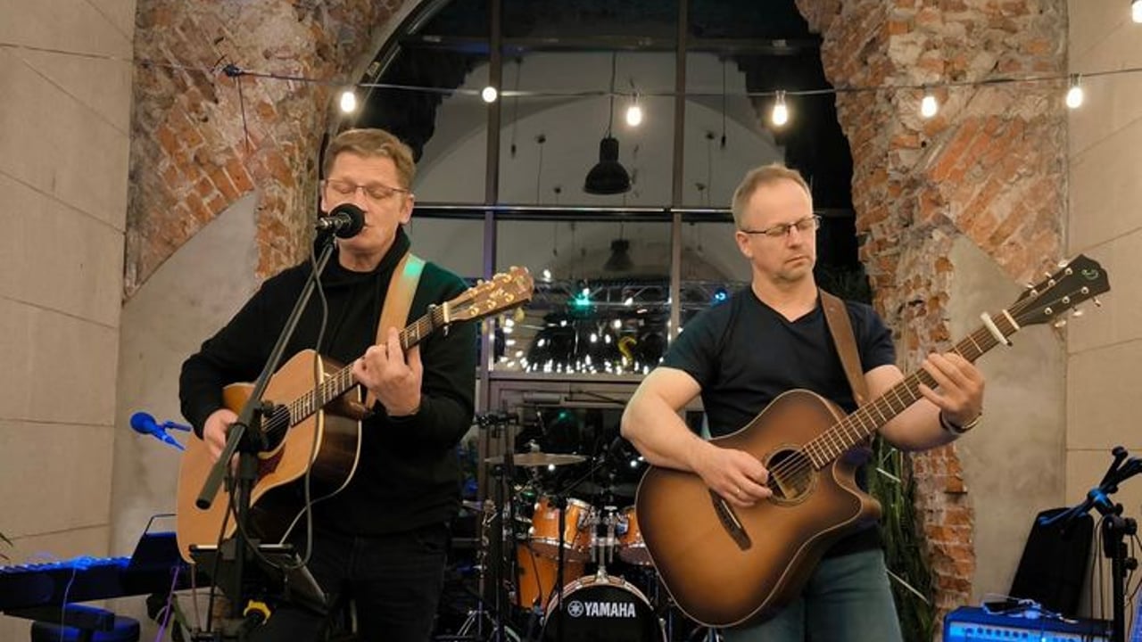 Czarny / Mikulski