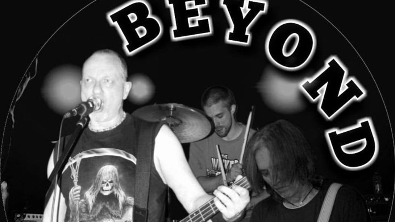 Beyond zenekar