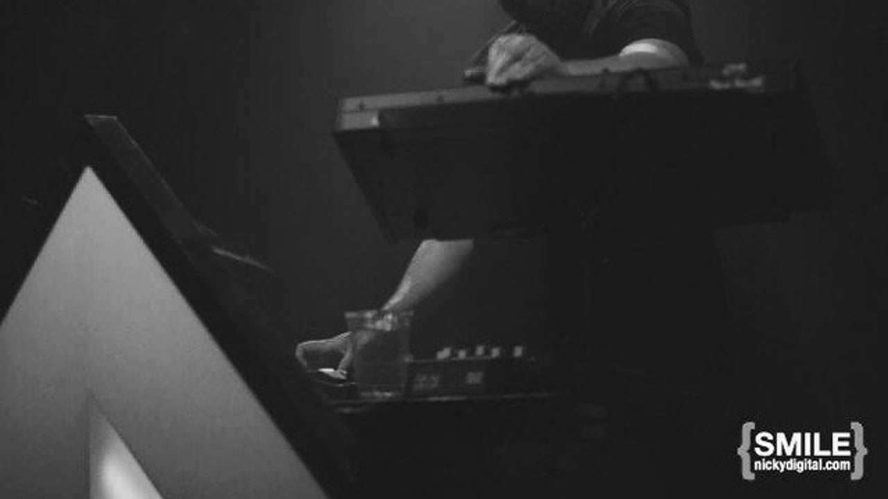 Com Truise