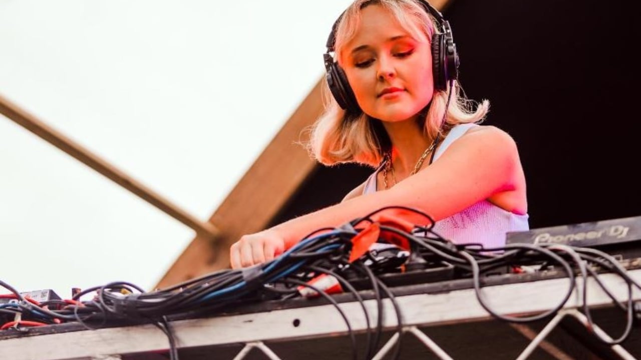 Roxy Lotz