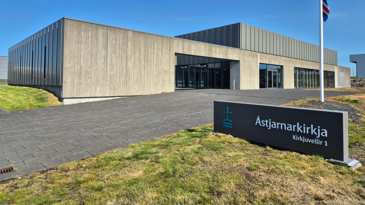 Ástjarnarkirkja