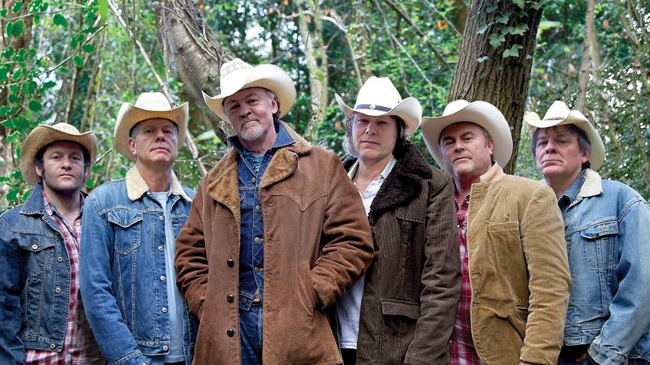 Los Pacaminos featuring Paul Young