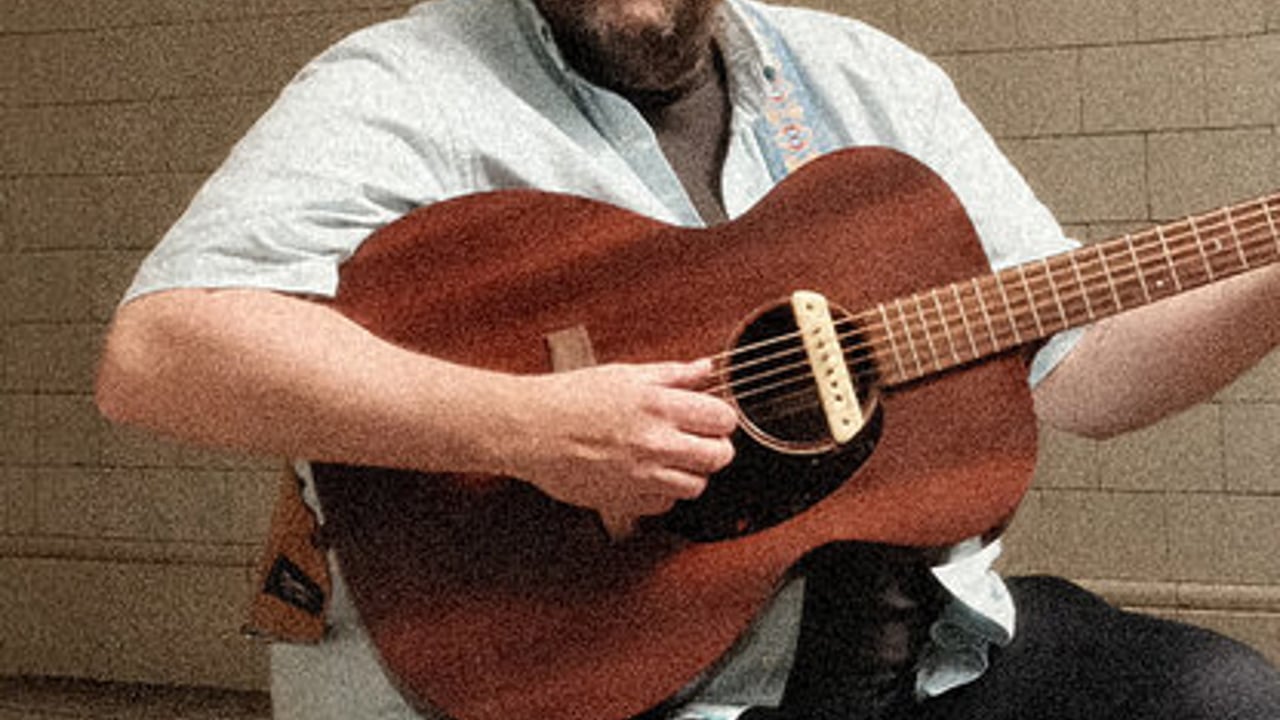 Donovan Woods