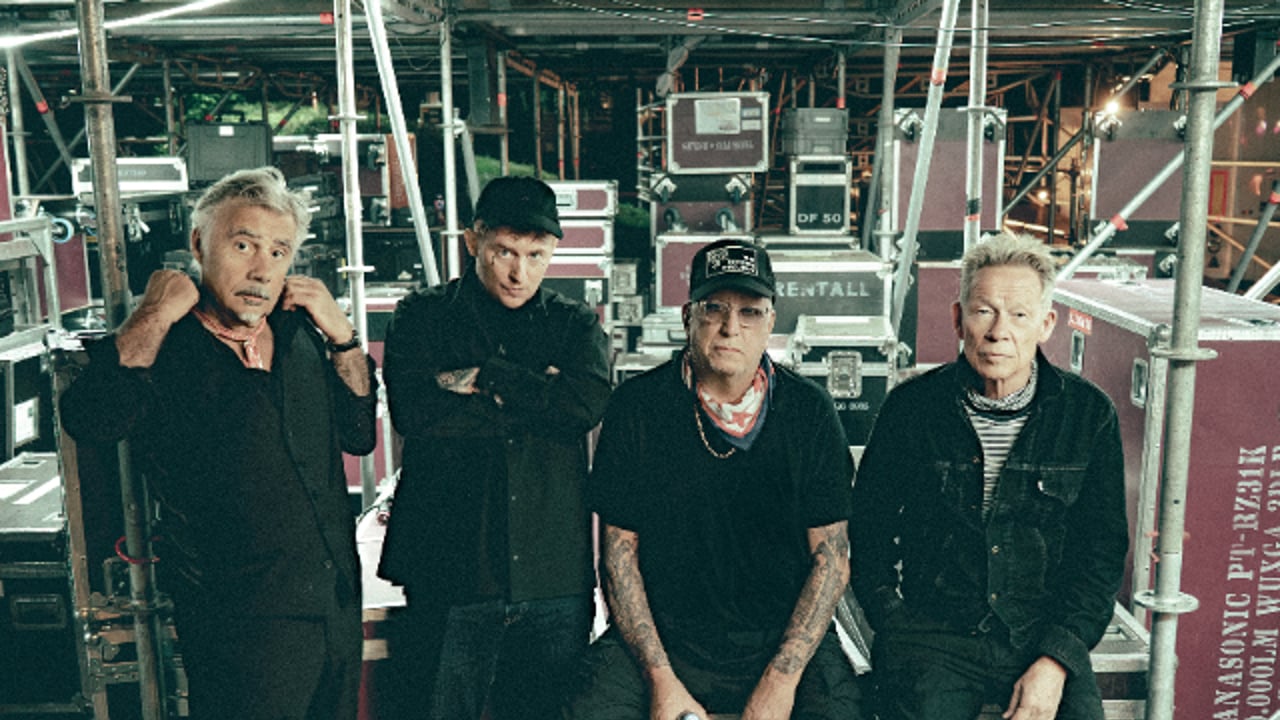 SEX PISTOLS (Steve Jones, Paul Cook, Glen Matlock) featuring Frank Carter