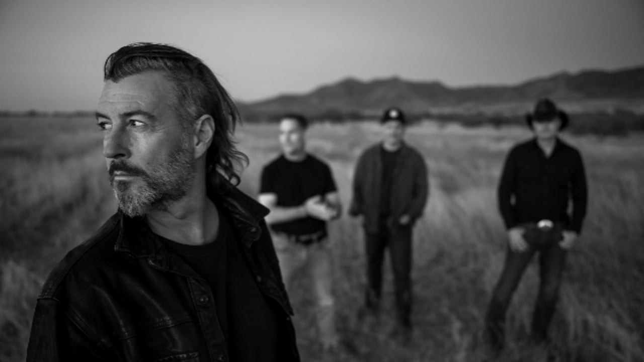 Roger Clyne and The Peacemakers