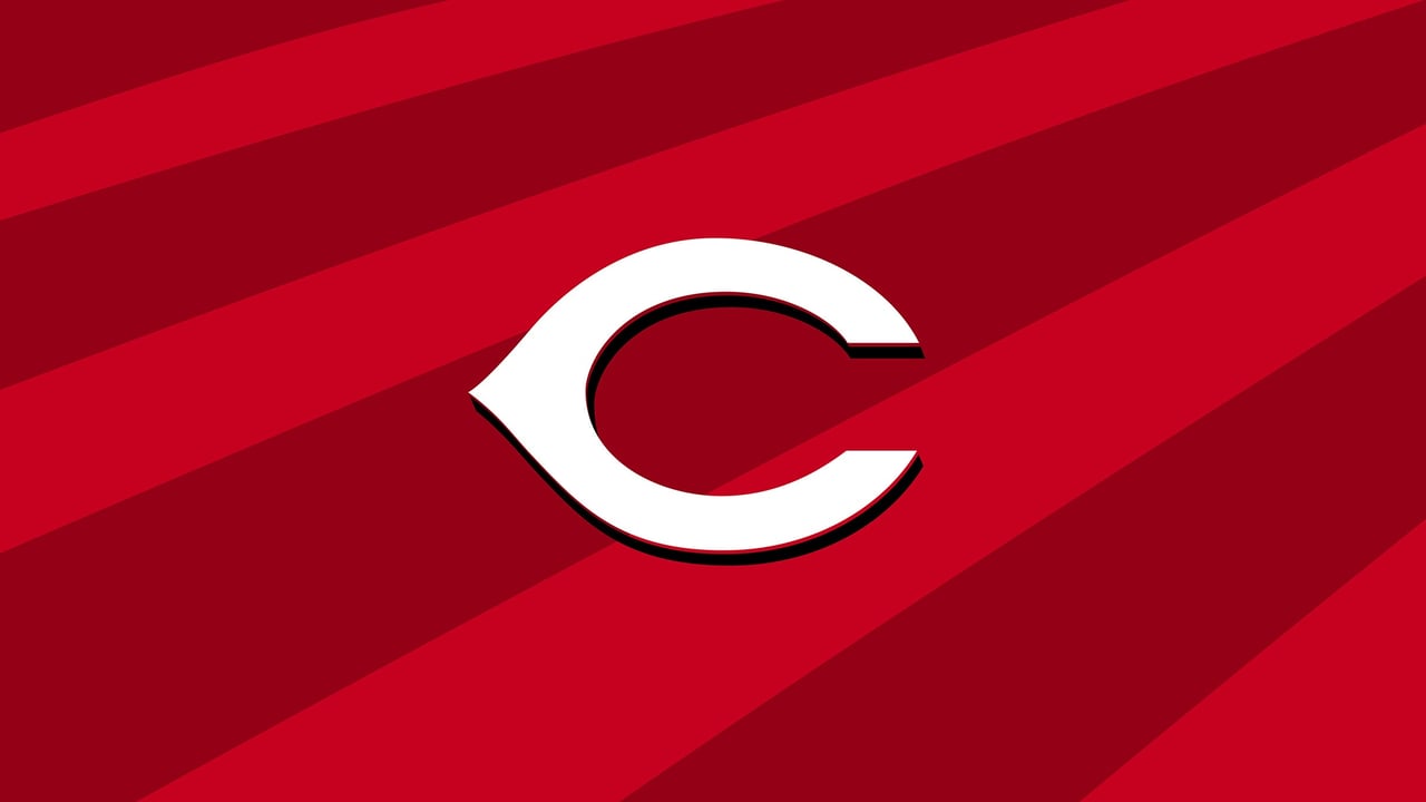 Cincinnati Reds vs Miami Marlins: Run the Bases Days