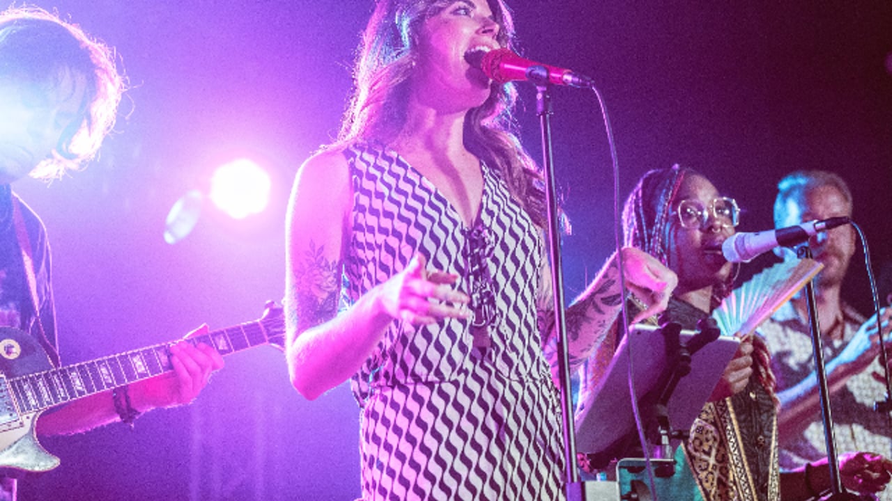 Happy Hour w/ Natalie Hickman at Woodlands Tavern
