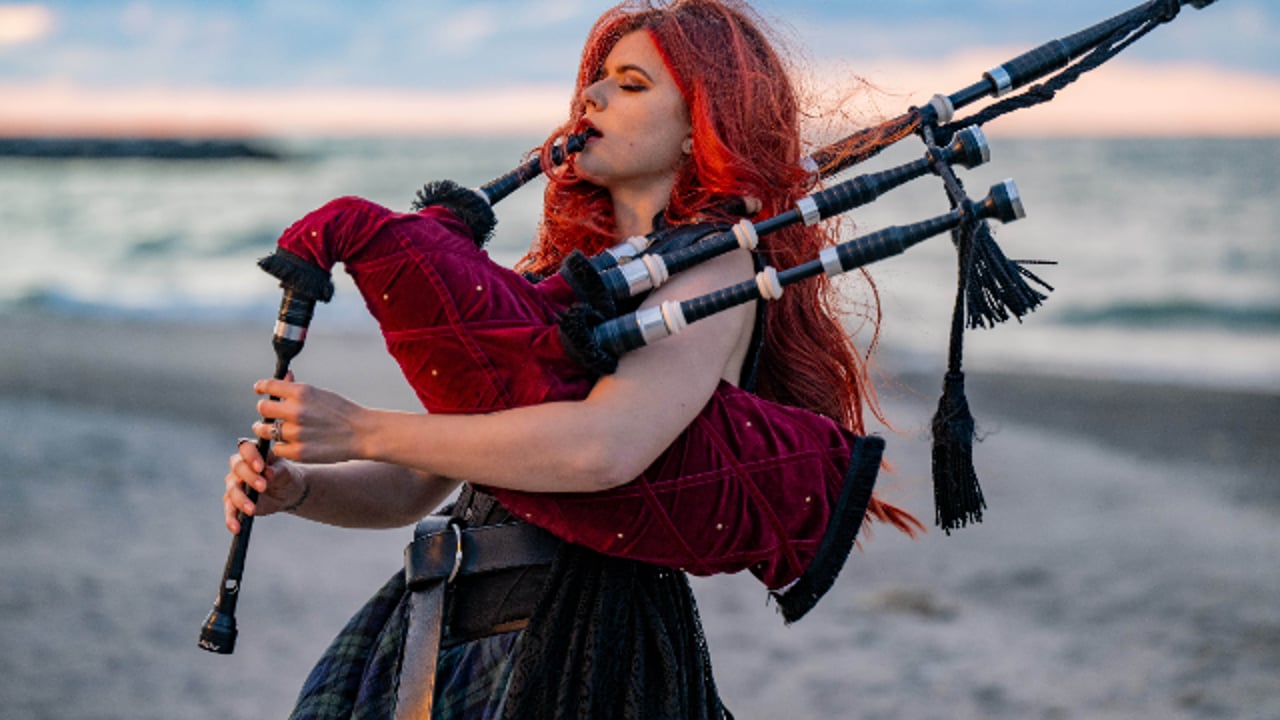 Ally The Piper   