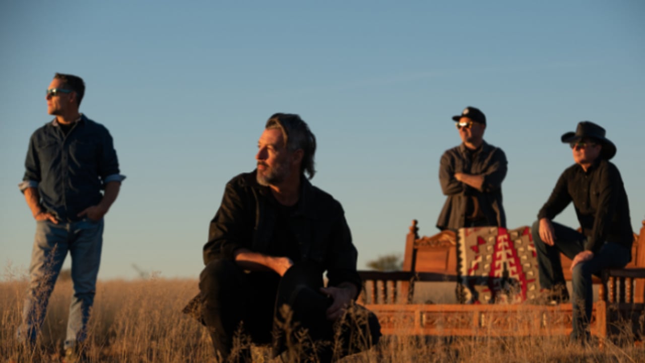 ROGER CLYNE & The Peacemakers Return to FITZGERALDS