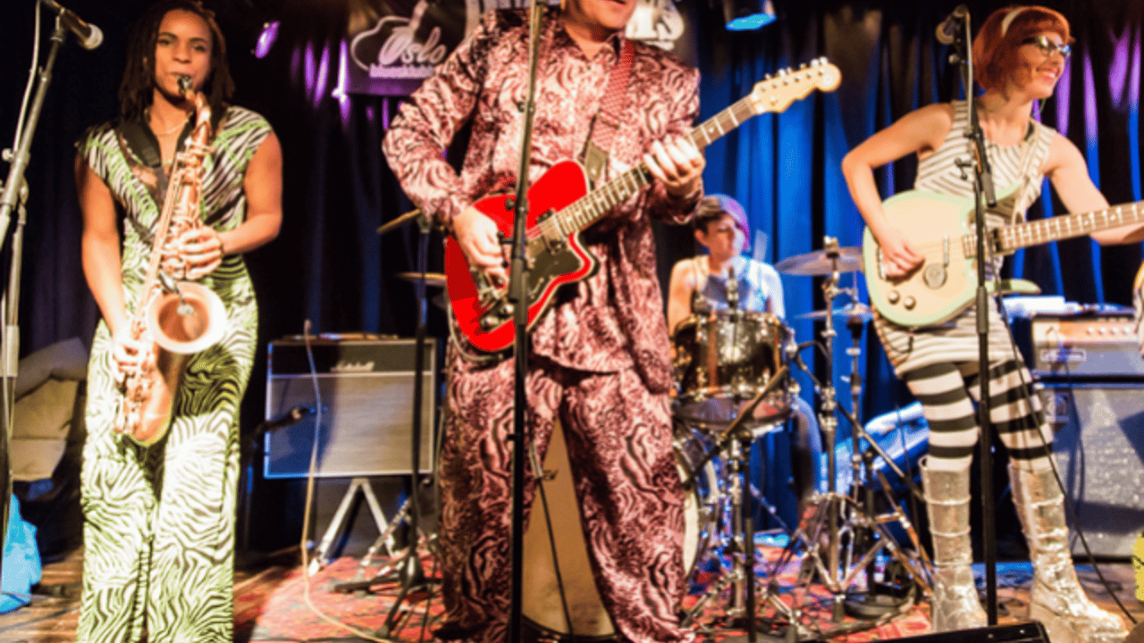 RED ELVISES Return to FITZGERALDS!
