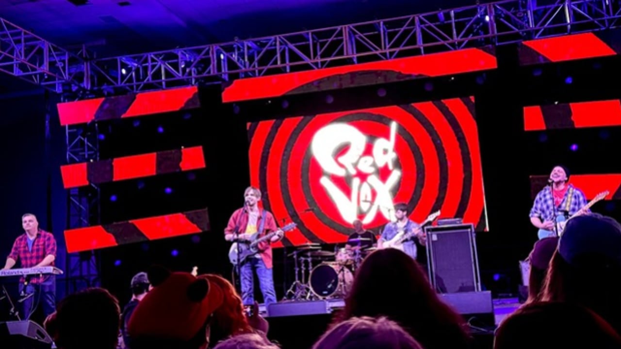 Red Vox ft. special guests Super Guitar Bros. presented by Thalia Hall and Kickstand Productions