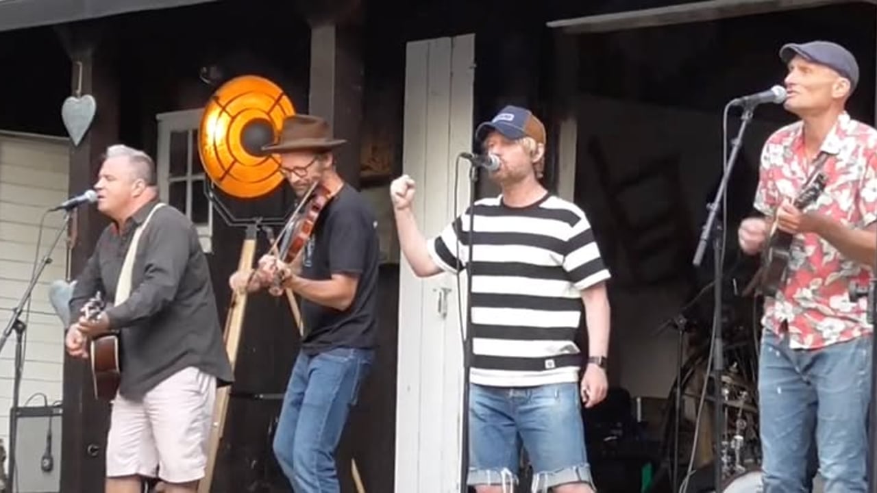 Onkel Tuka // Under Kastanjetreet // Villa Sole