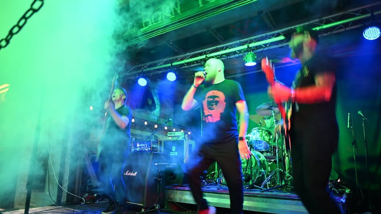 RAGE AGAIN live i Bygningen Vejle