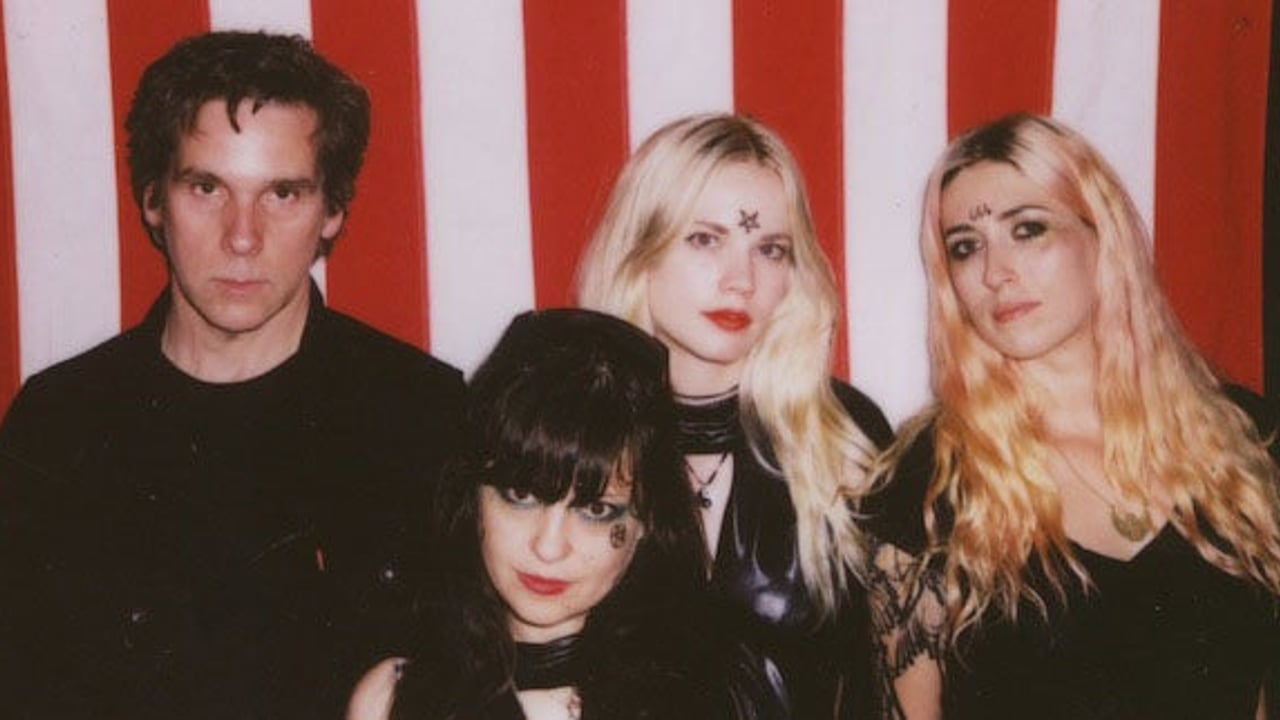 DEATH VALLEY GIRLS