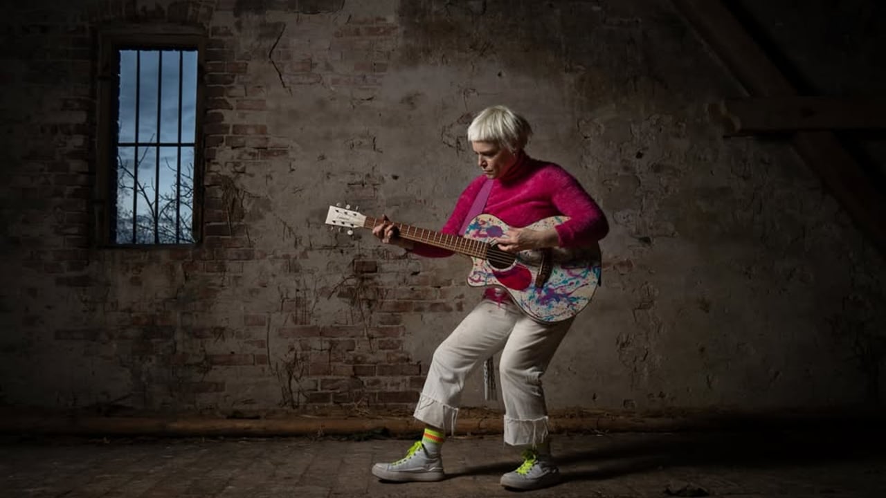 Wallis Bird