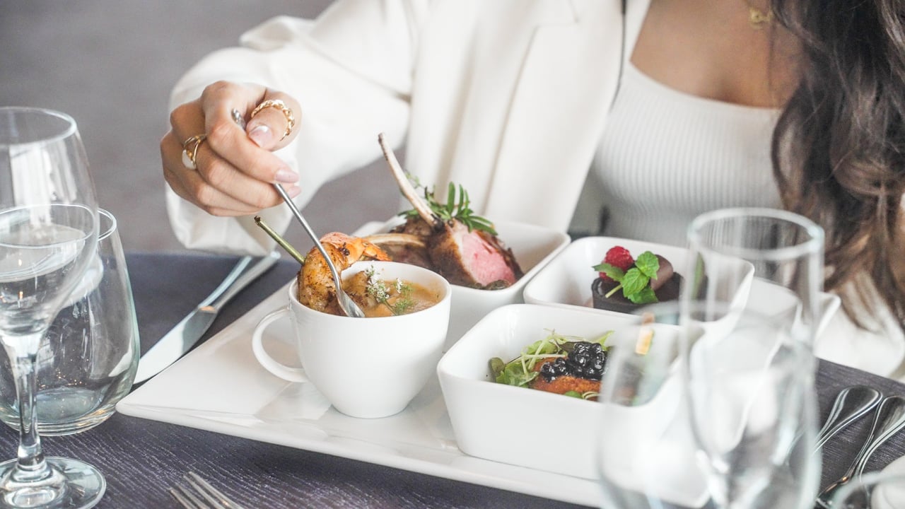 LIVE Restaurant Buffet Dinner Add-on - Gowan - 5:30 pm