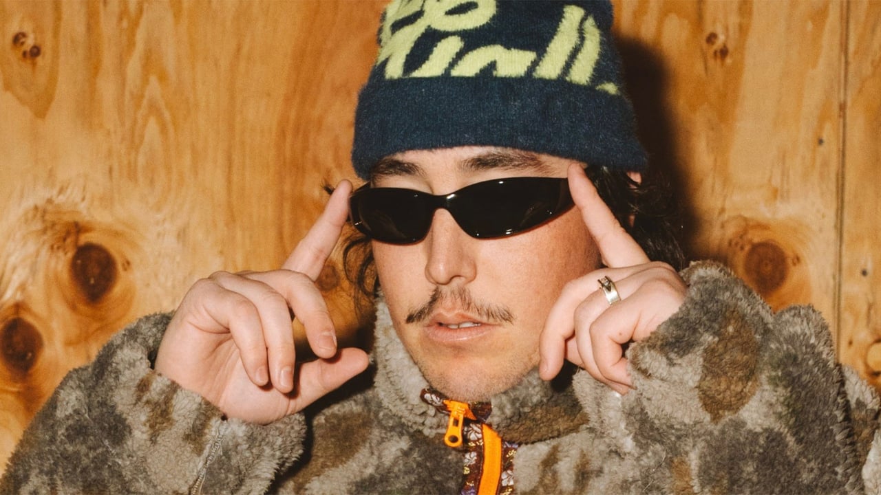 Wes Mills (21+)