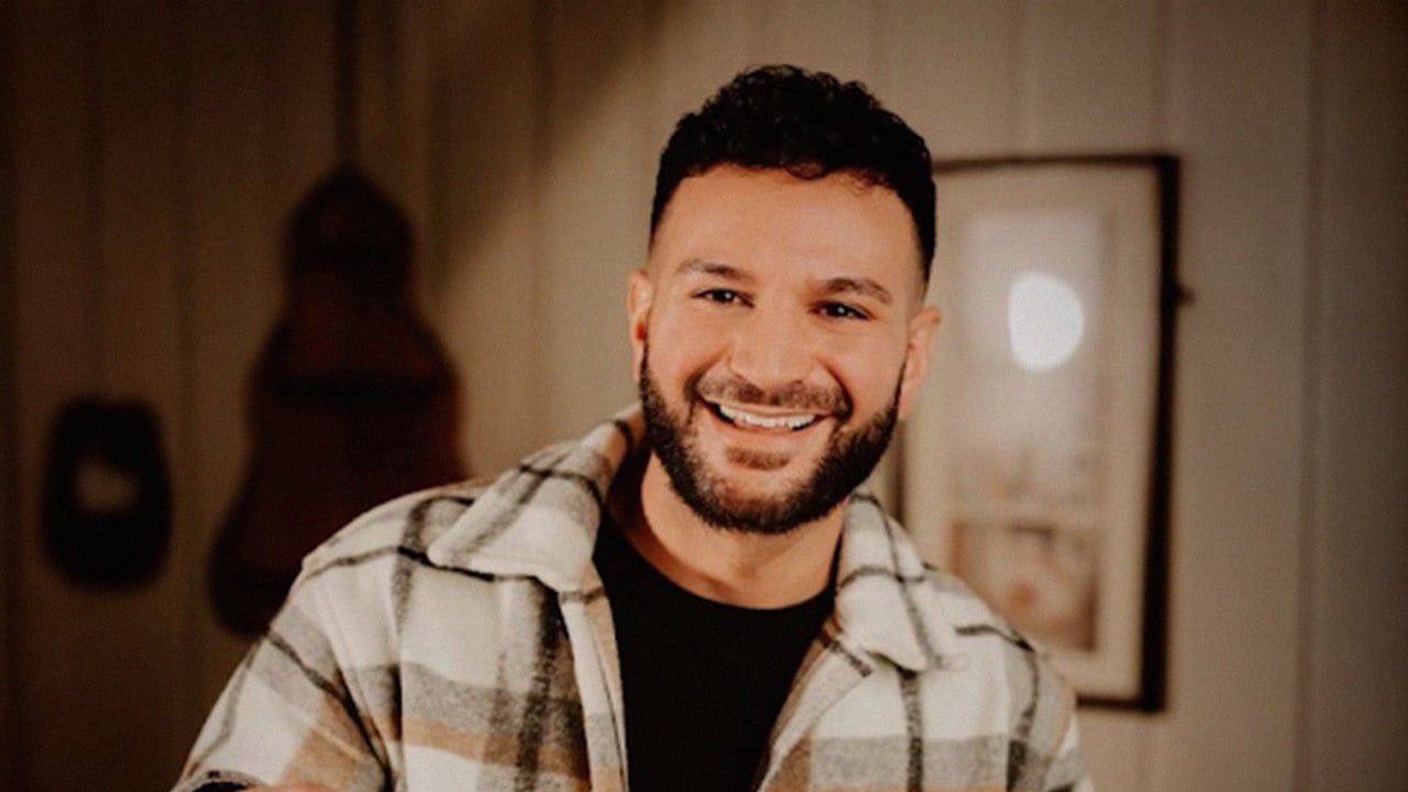 ROAR! Comedy: Anthony Robustiano