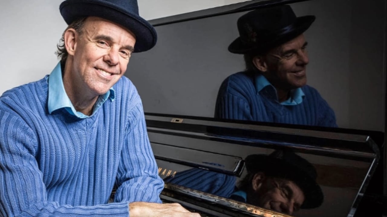 Tom McDermott plays Tom McDermott