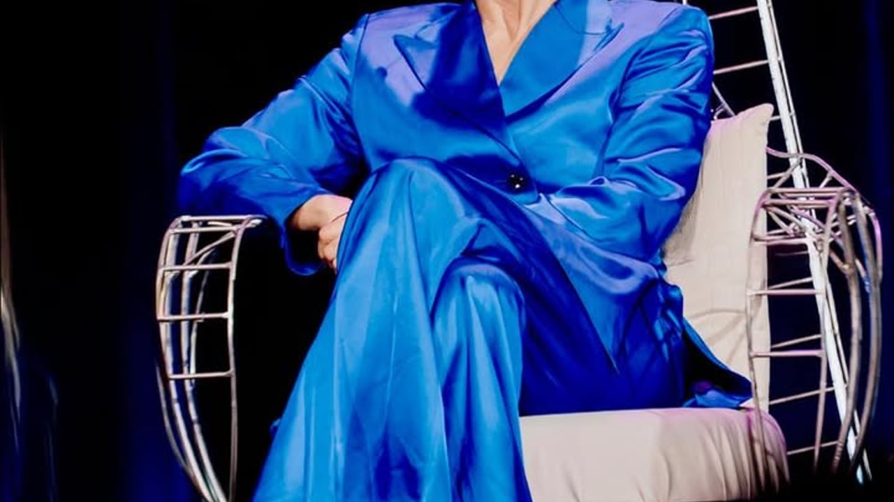 Pásztor Anna Énekes