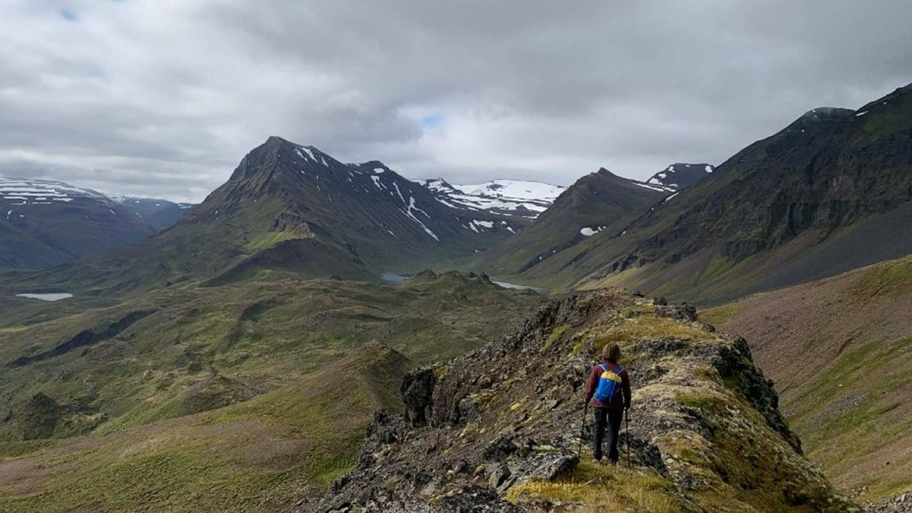 Barna og fjölskylduferð. Einbúi í Öxnadal