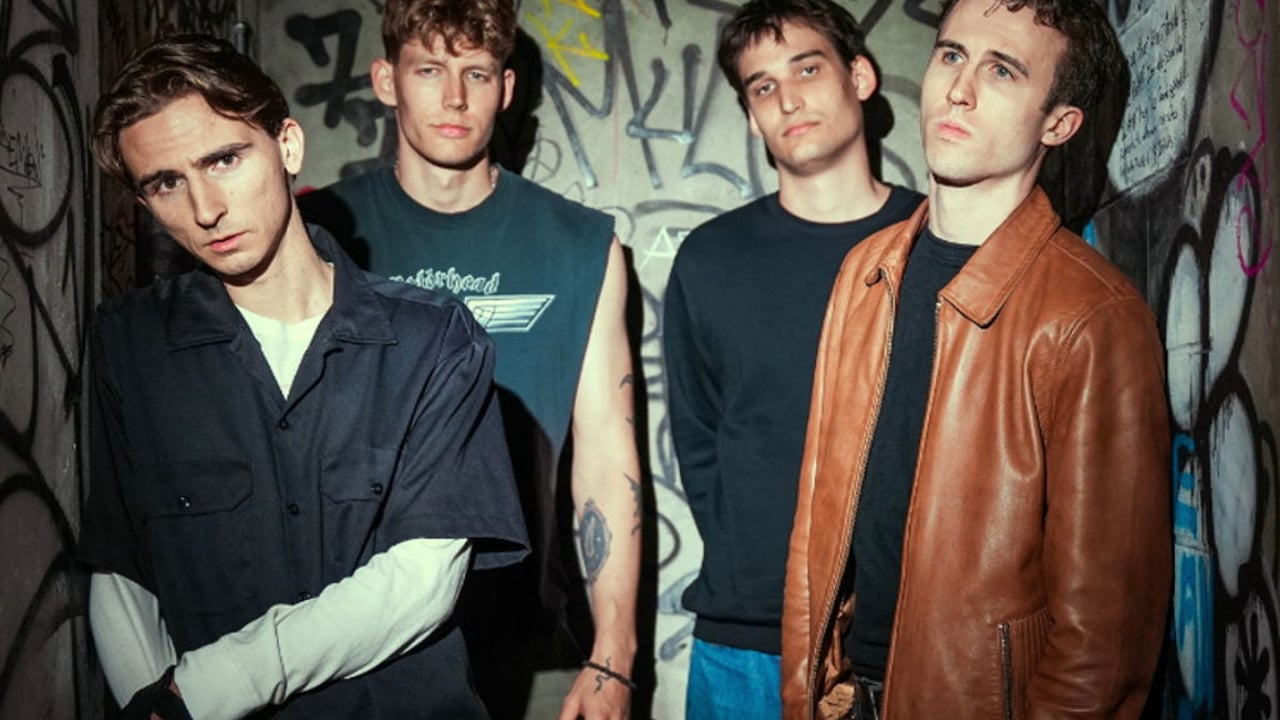Black Pontiac – "Sick Puppy World Tour"