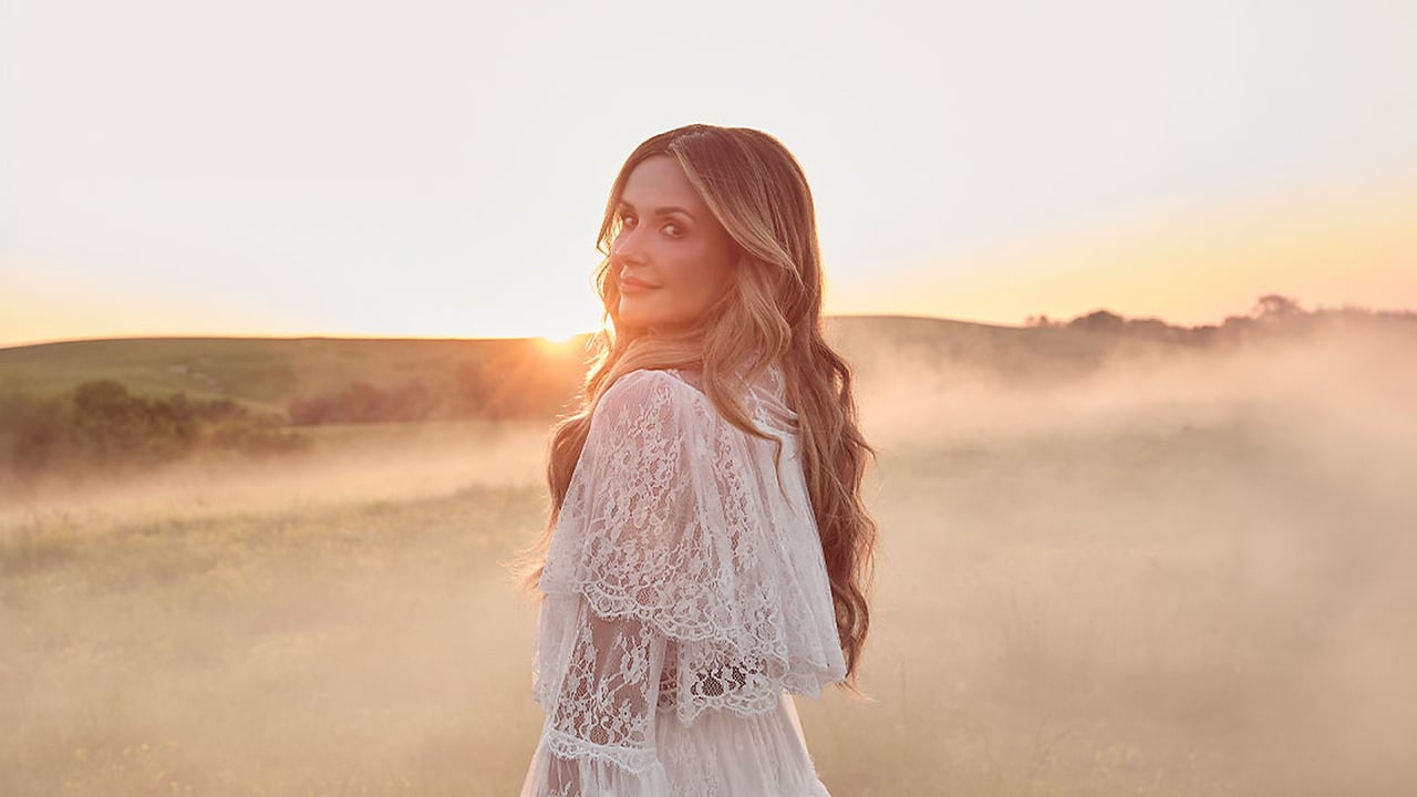 Carly Pearce w/ Belle Frantz