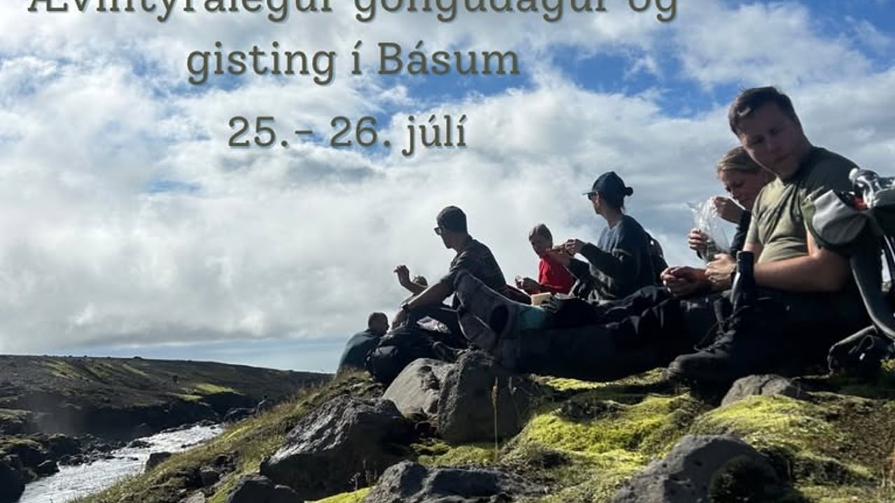 Fimmvörðuháls. Gisting í Básum. Róleg ganga
