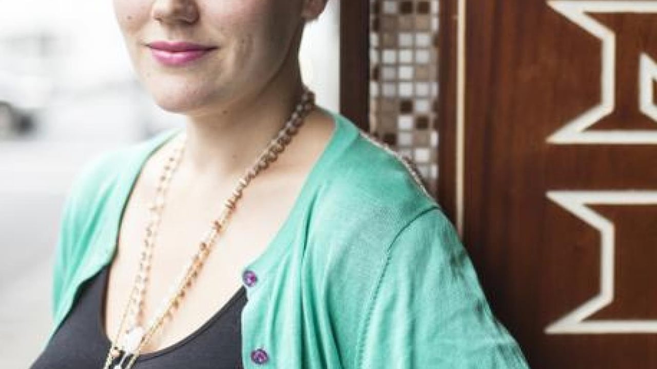 Ísabella Leifsdóttir syngur