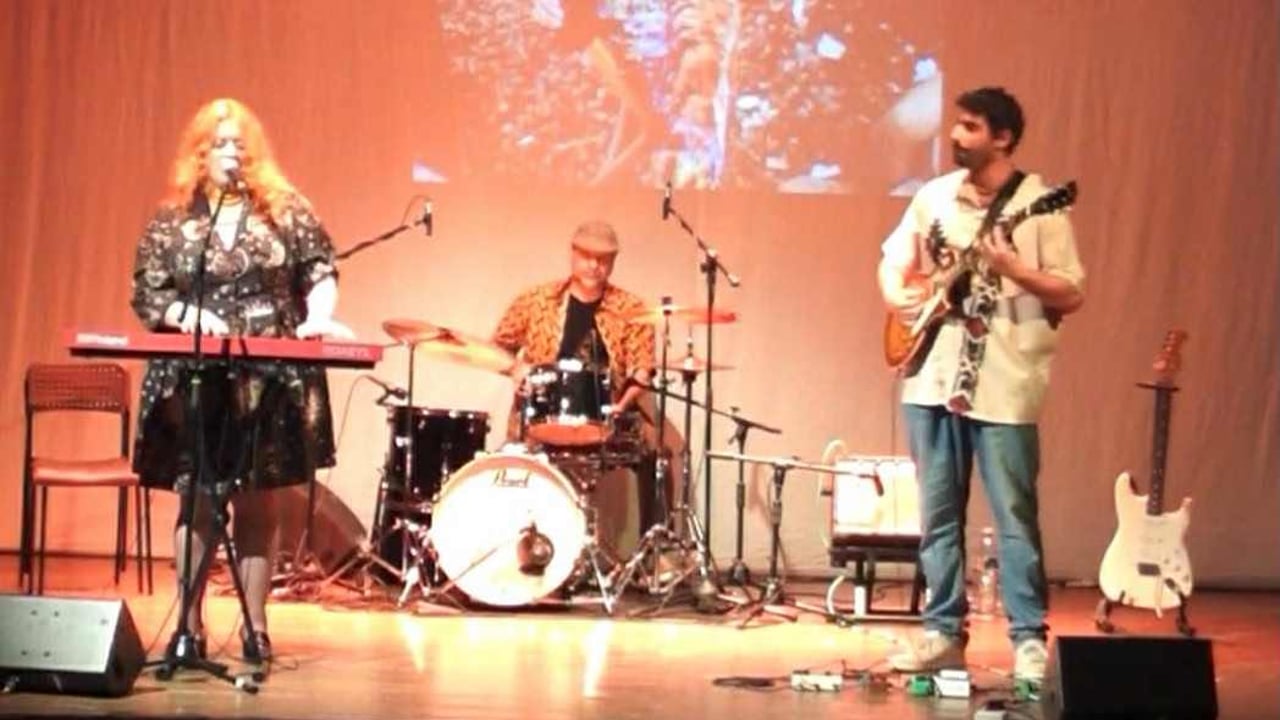 Voodoo Child live at Dillon, Reykjavik: Woodstock night and Blues/Rock '60-'70 History Concert