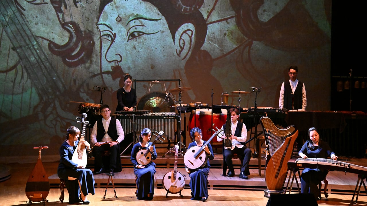 Resonance of Dunhuang