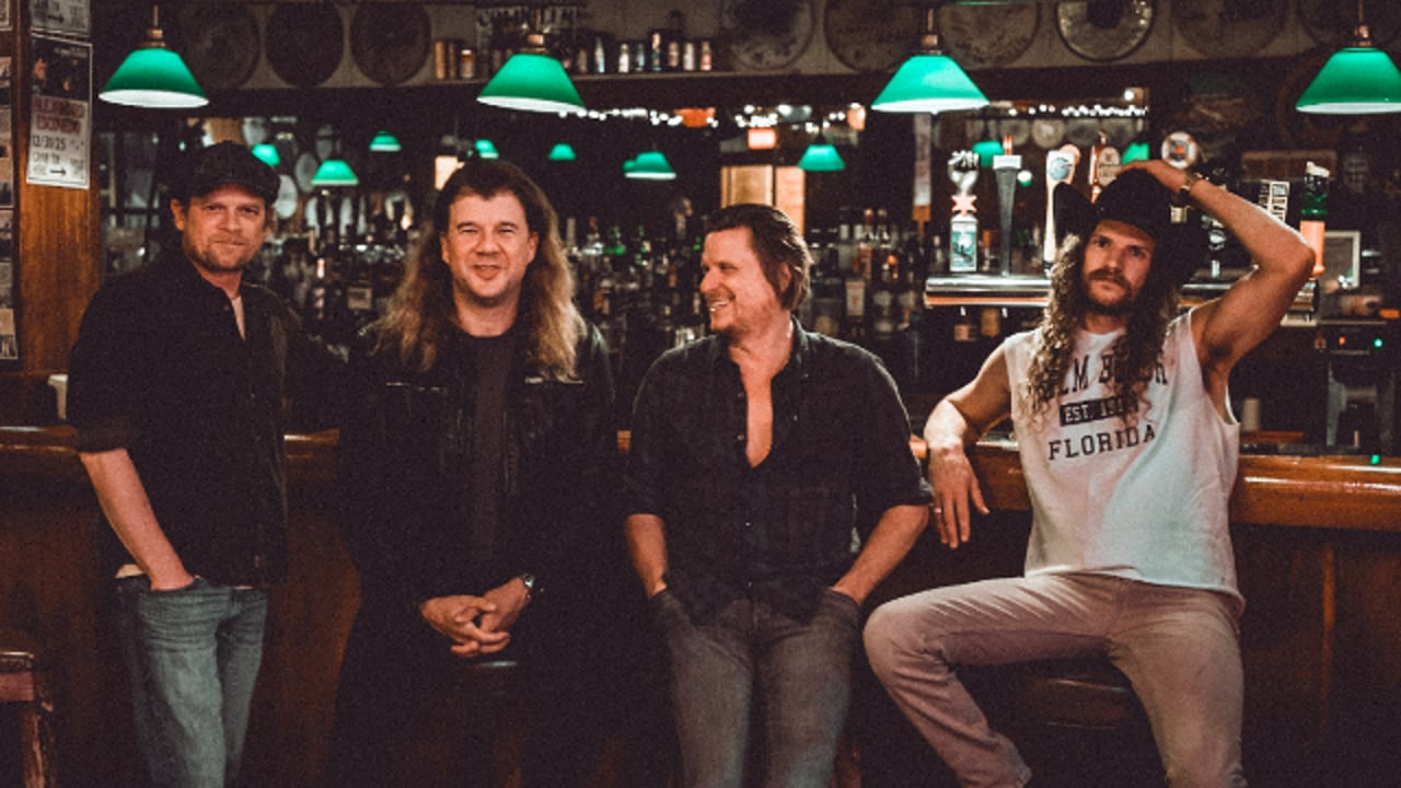Yarn at Woodlands Tavern