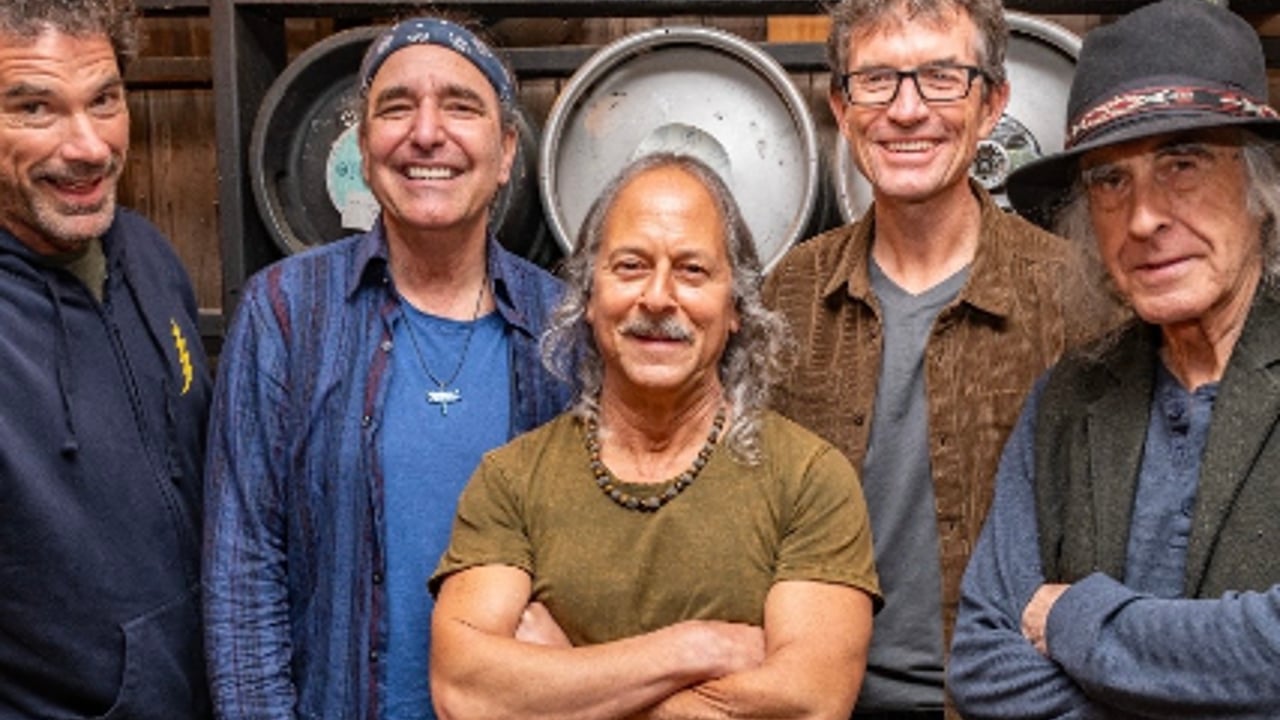 Skeleton Crewe  ft. Rob Barraco, Barry Sless, Stephen Inglis, Pete Sears & Jay Lane