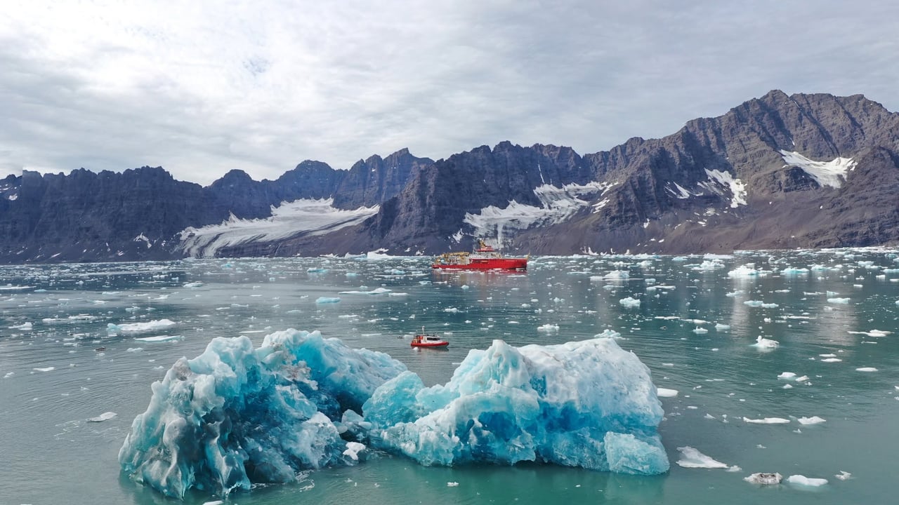 Litasmiðja á Menningarnótt / RRS Sir David Attenborough - Colouring Workshop