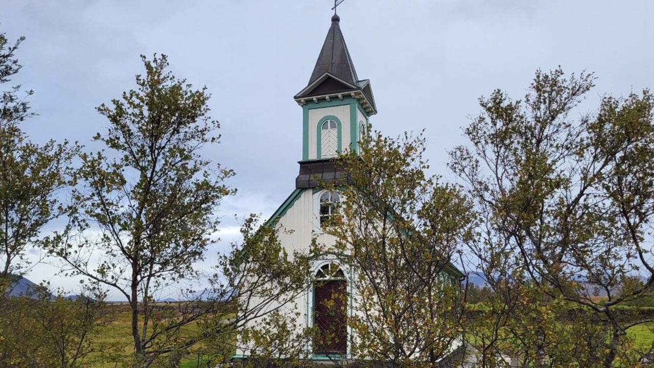 Einu sinni á ágústkvöldi - Spilmenn Ríkínís