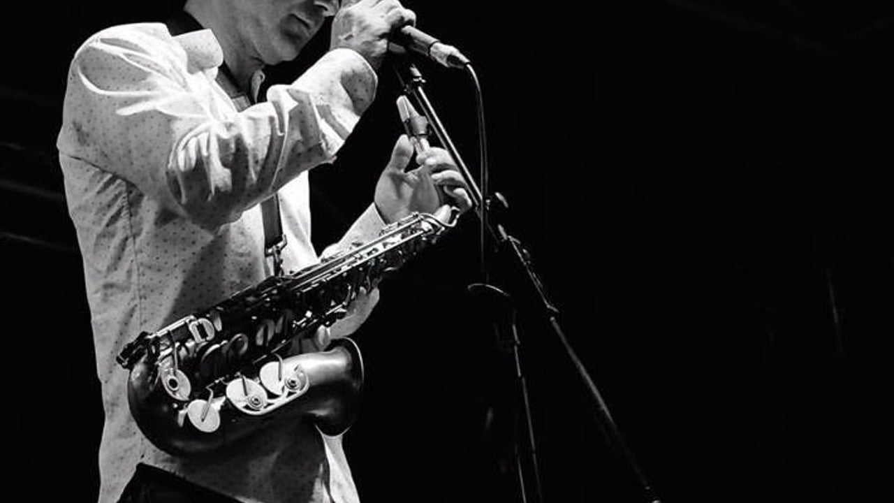 Ash Gaudion & Friends - Surabaya Johnny's with Ezra Lee