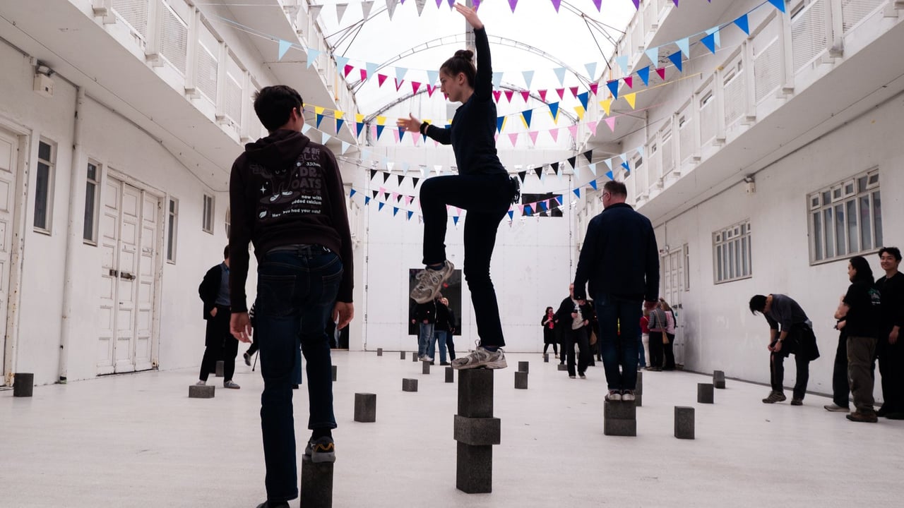 Culture Night | People on stone plinths