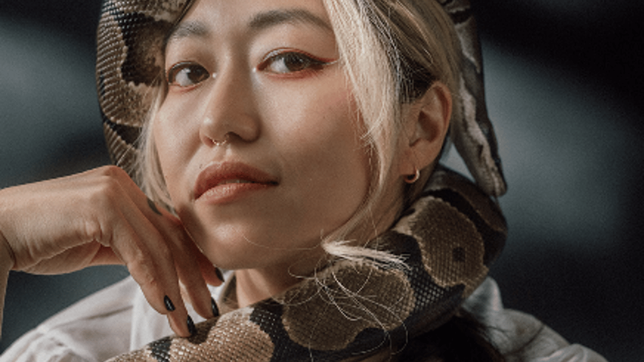 Magic Bag Presents: Lee Emi with Cal in Red