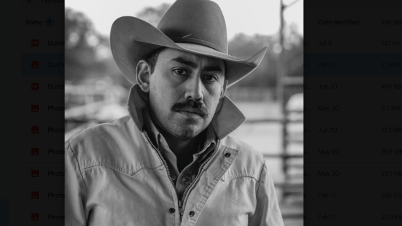 Dustin De La Garza