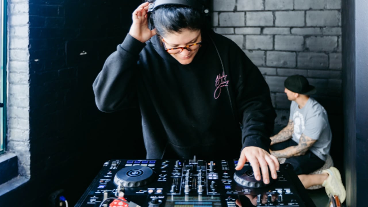 Chain Reaction: Chef Chel & Friends